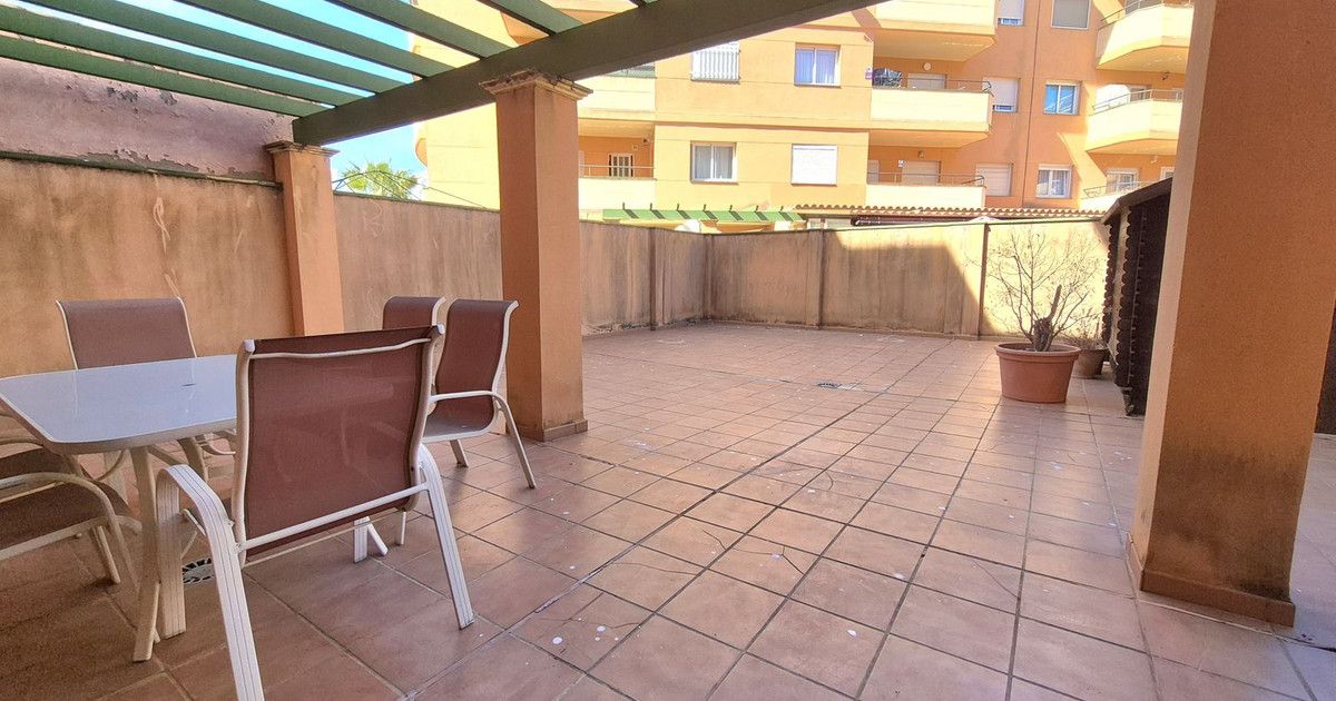 Ground Floor Apartment in San Luis de Sabinillas, San Luis de Sabinillas, 4/12