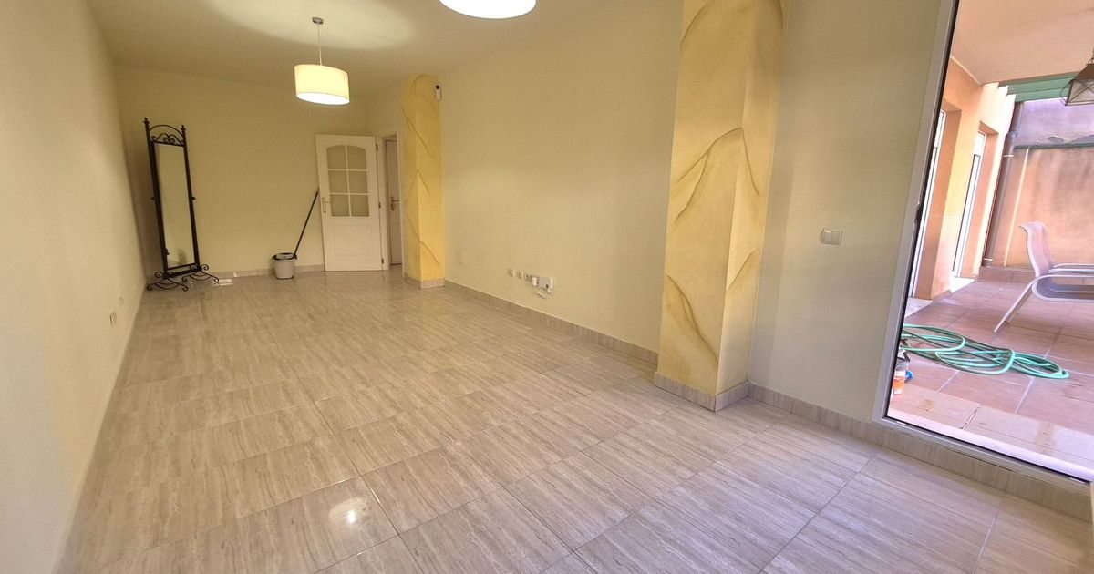 Ground Floor Apartment in San Luis de Sabinillas, San Luis de Sabinillas, 9/12