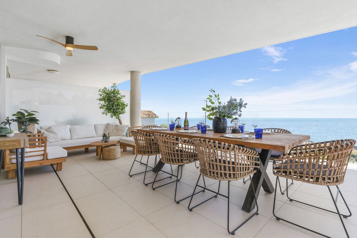 Middle Floor Apartment in Benalmadena, Benalmadena, 6/12