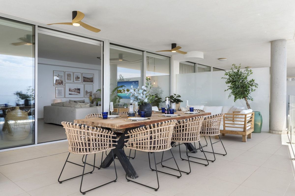 Middle Floor Apartment in Benalmadena, Benalmadena, 8/12