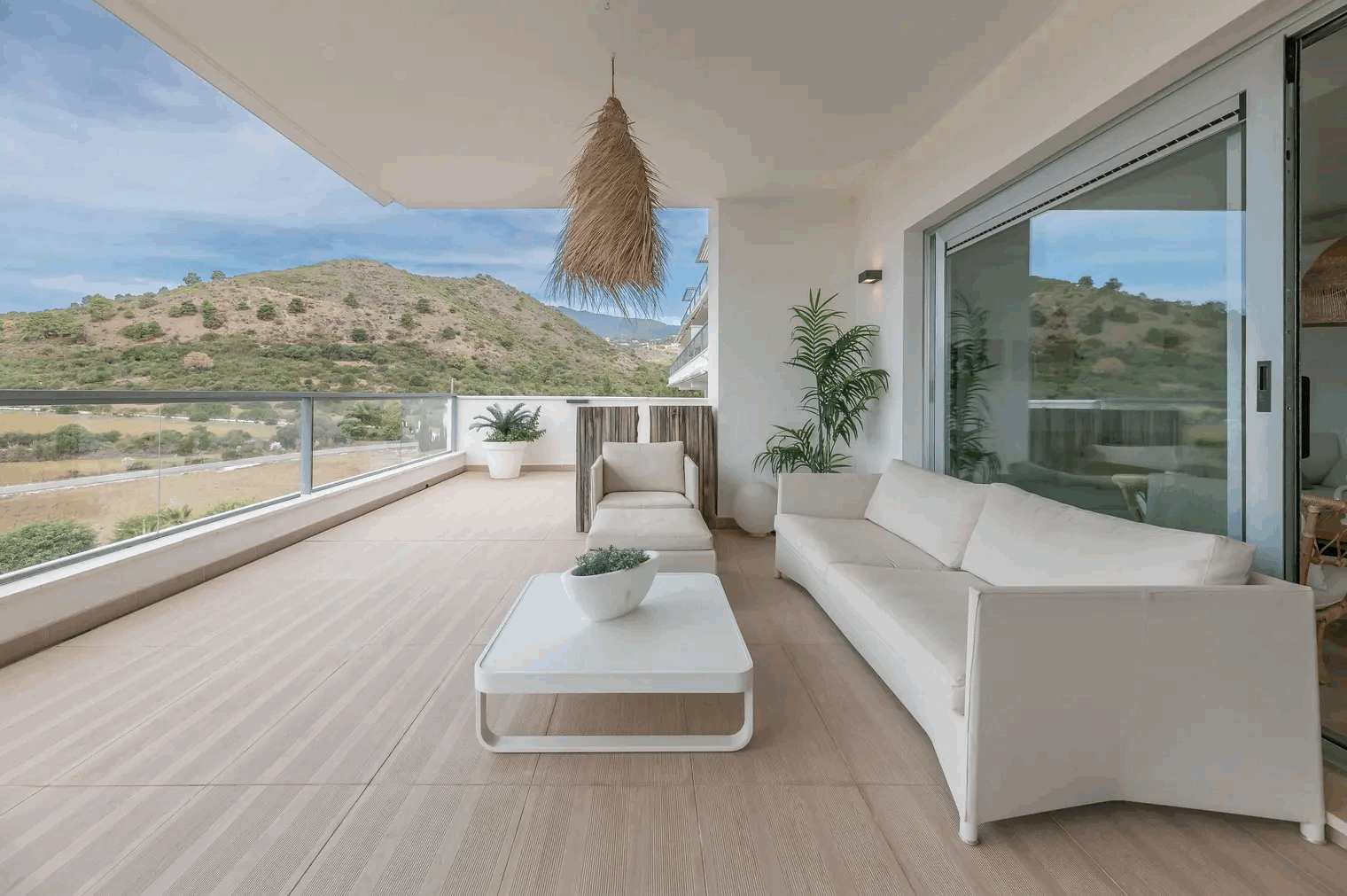 Lägenhet i markplan i Benahavis, Los Arqueros, Benahavis, 5/12