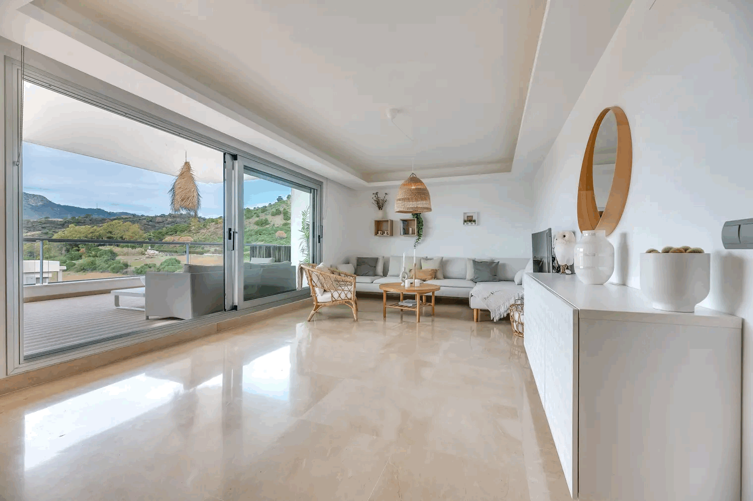 Lägenhet i markplan i Benahavis, Los Arqueros, Benahavis, 6/12