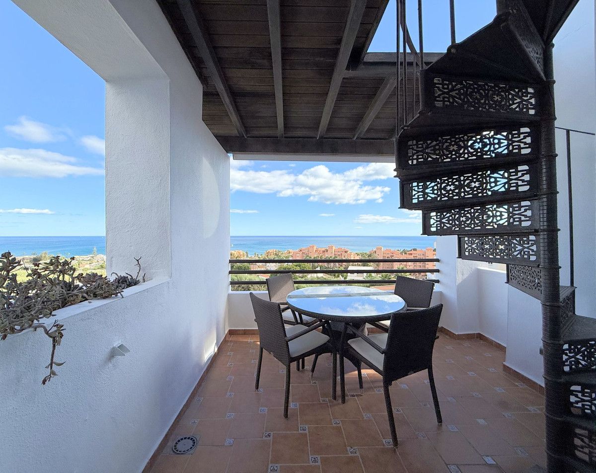 Penthouse in La Duquesa, La Duquesa, 6/12