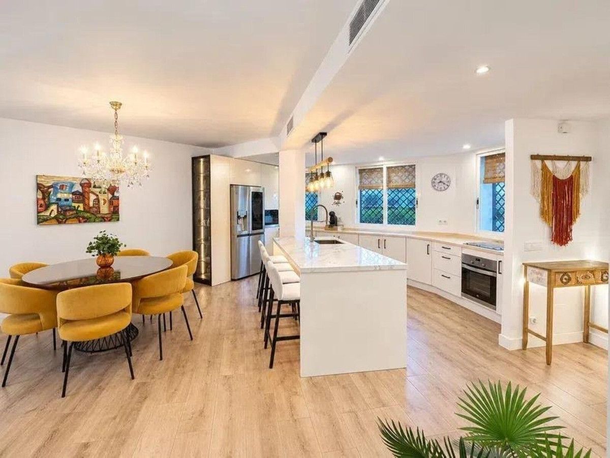 Geschakelde woning in Nueva Andalucía, Nueva Andalucía, 8/12