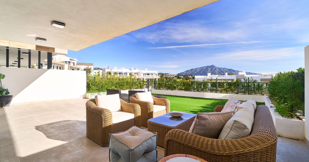 Ground Floor Apartment in Estepona, Atalaya Golf, Estepona, 1/12