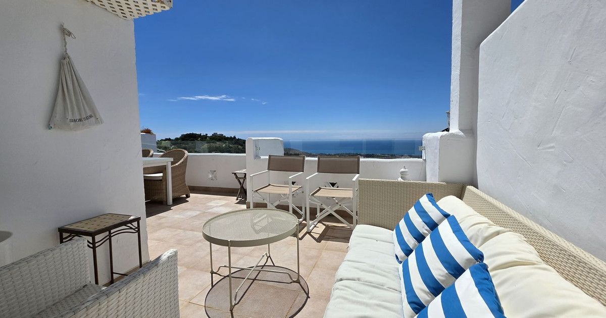 Top Floor Apartment in La Mairena, La Mairena, 9/12
