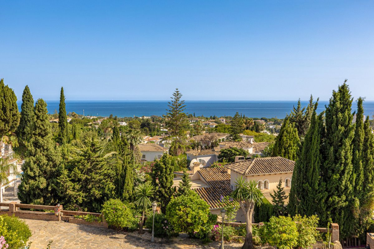 Villa en Marbella Este, El Rosario, Marbella East, 2/12