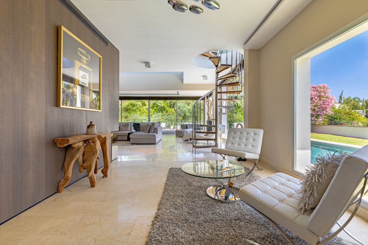 Villa en Marbella Este, El Rosario, Marbella East, 8/12