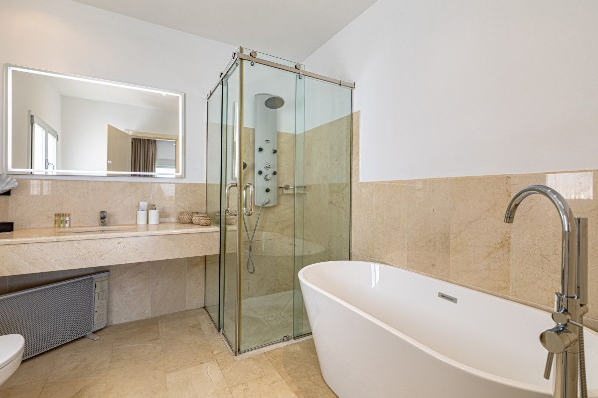 Villa en Marbella Este, El Rosario, Marbella East, 9/12