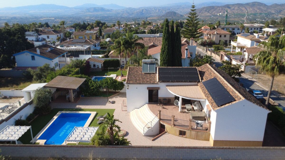 Detached Villa in Alhaurín el Grande, Alhaurín el Grande, 1/12
