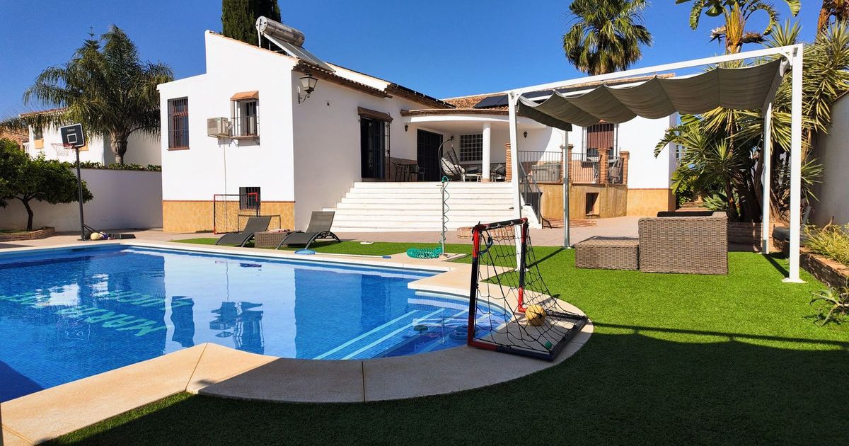 Detached Villa in Alhaurín el Grande, Alhaurín el Grande, 2/12