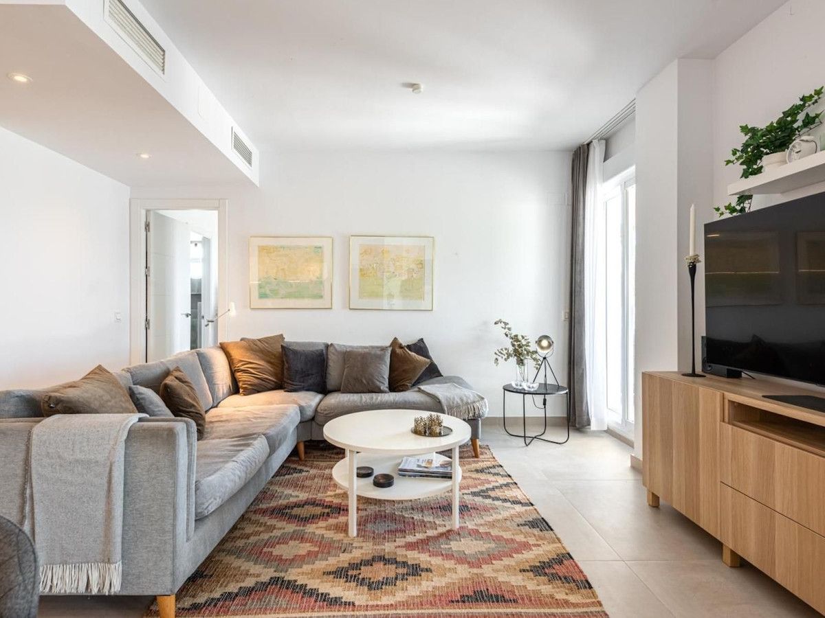 Middle Floor Apartment in Nueva Andalucía, Nueva Andalucía, 3/12