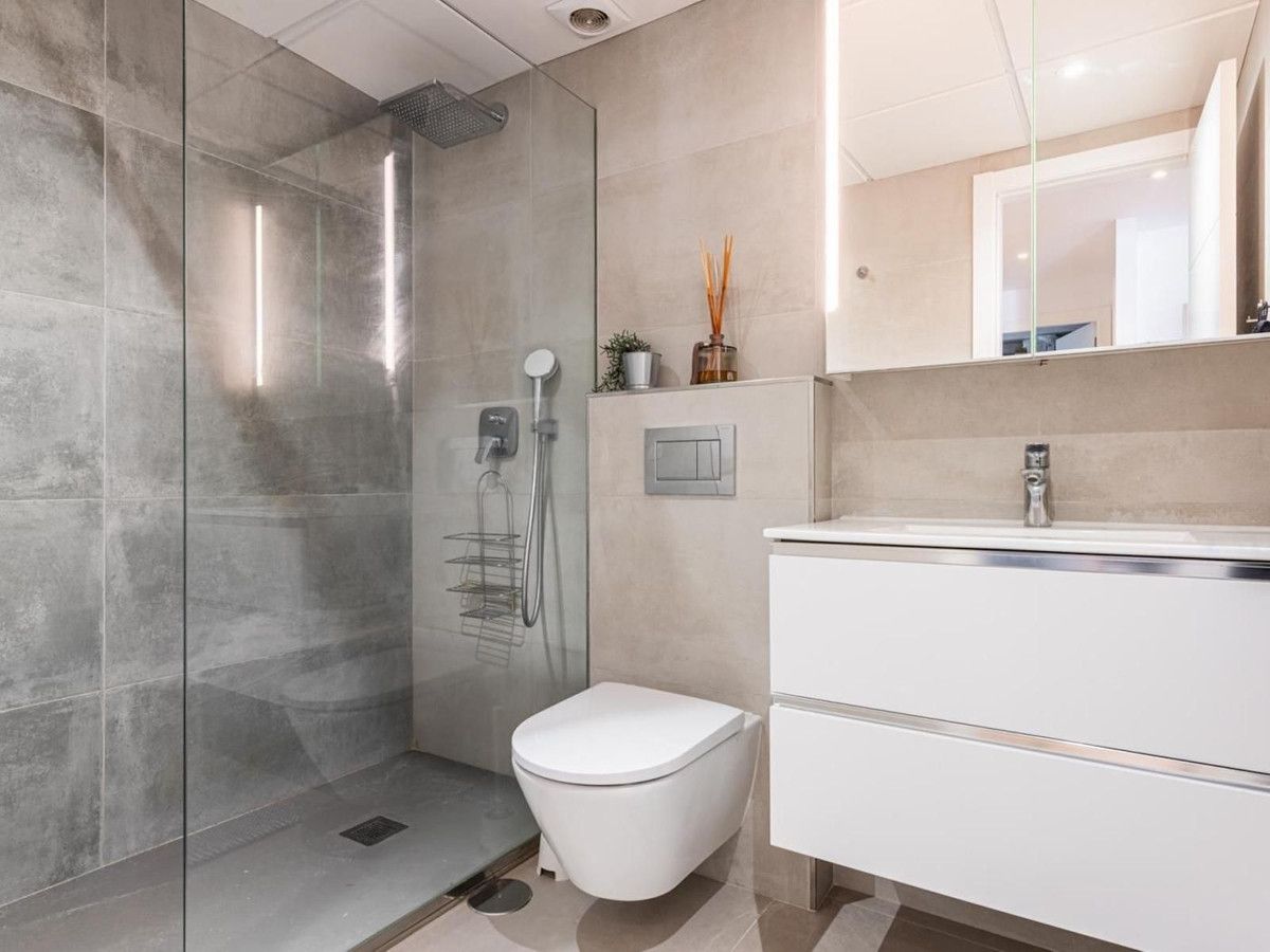 Middle Floor Apartment in Nueva Andalucía, Nueva Andalucía, 10/12