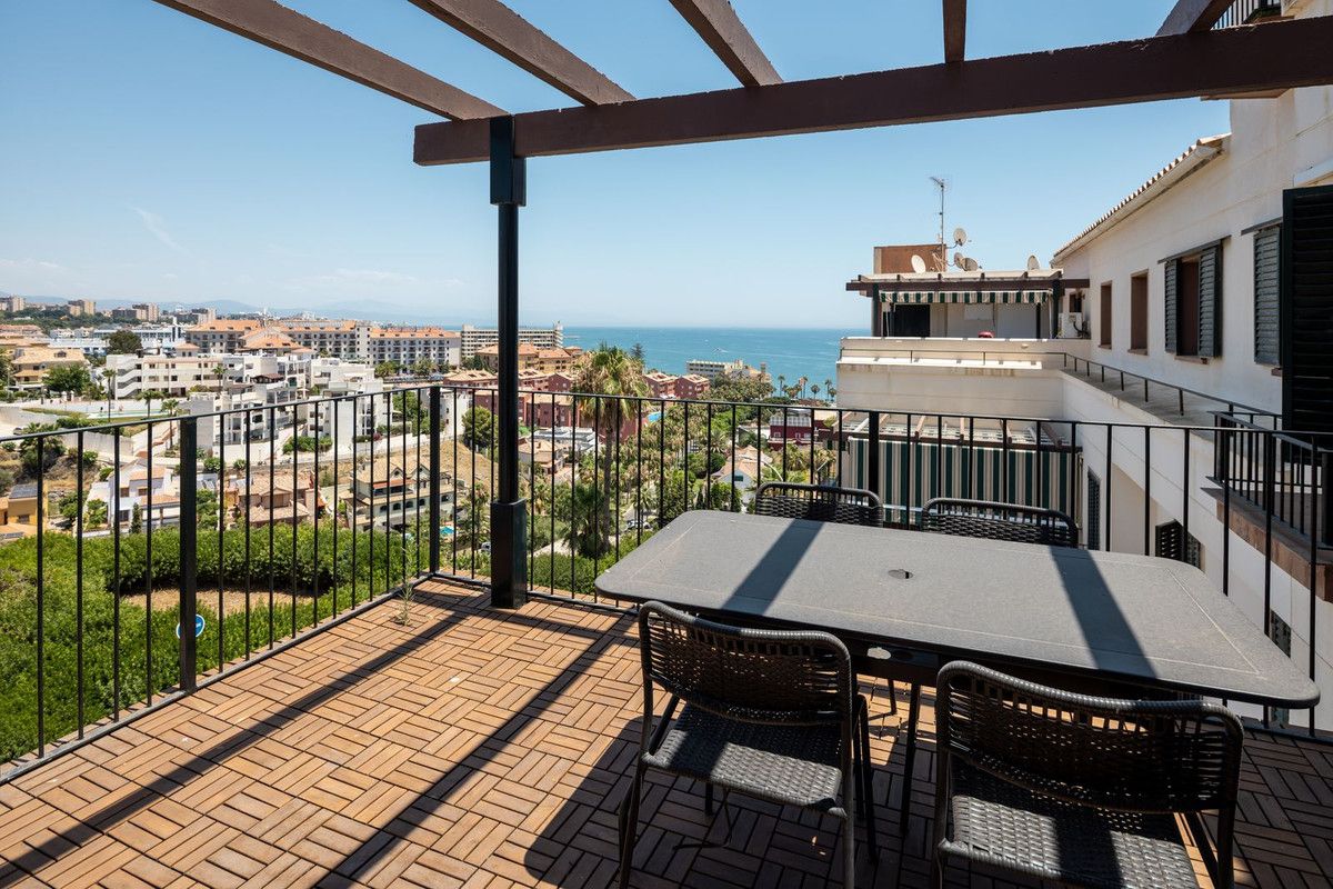 Middle Floor Apartment in Benalmadena, Benalmadena, 1/12