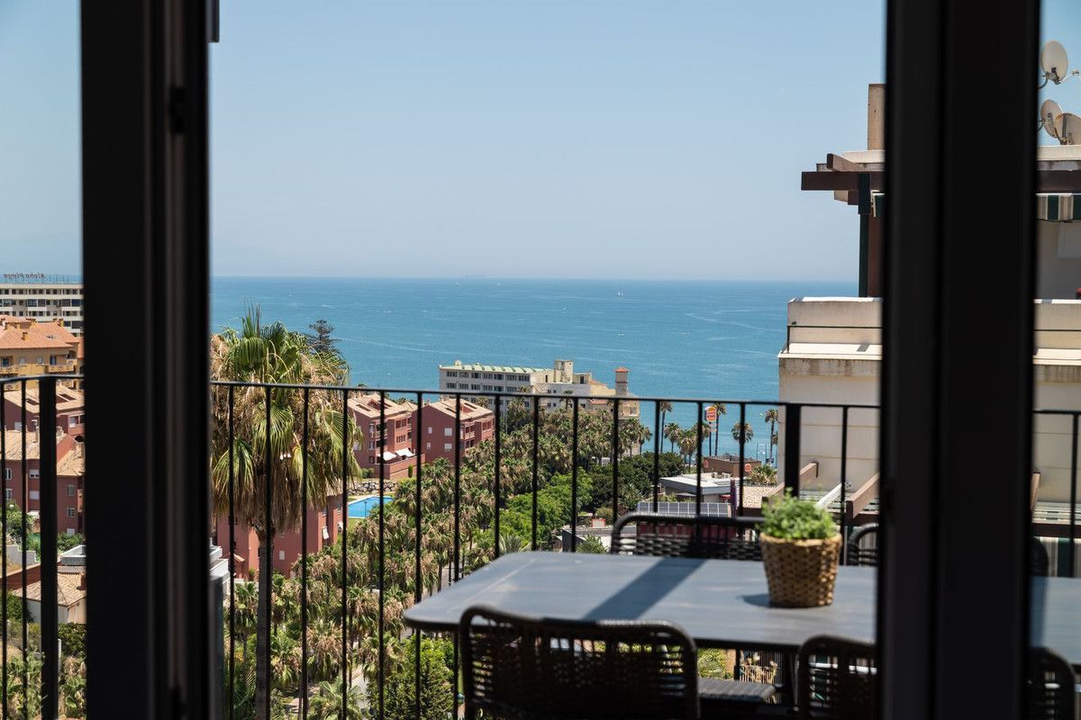 Middle Floor Apartment in Benalmadena, Benalmadena, 12/12