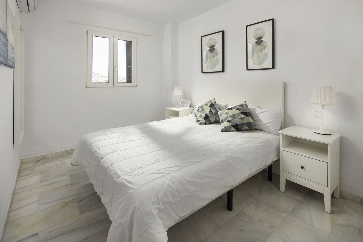 Middle Floor Apartment in Benalmadena, Benalmadena, 4/12
