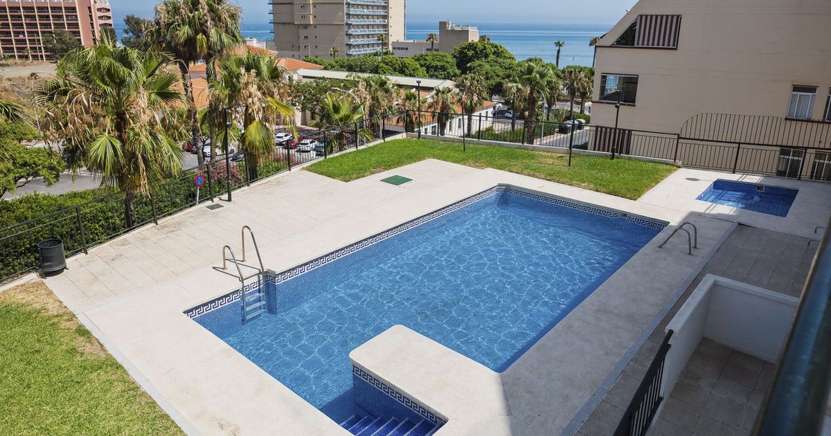 Middle Floor Apartment in Benalmadena, Benalmadena, 5/12