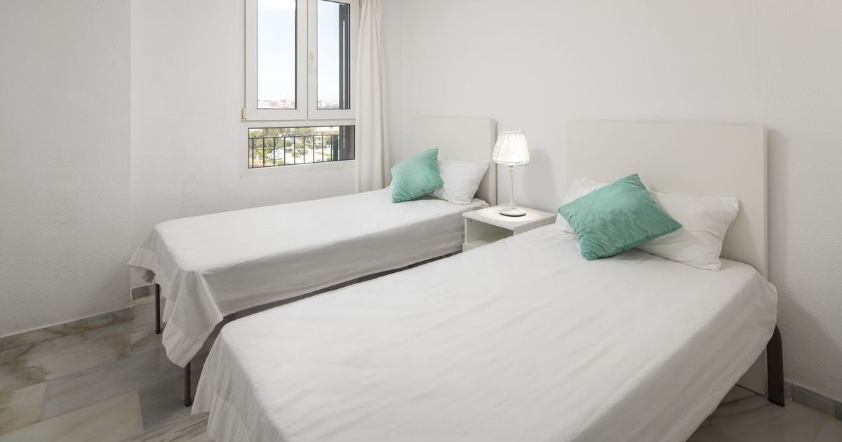 Middle Floor Apartment in Benalmadena, Benalmadena, 10/12