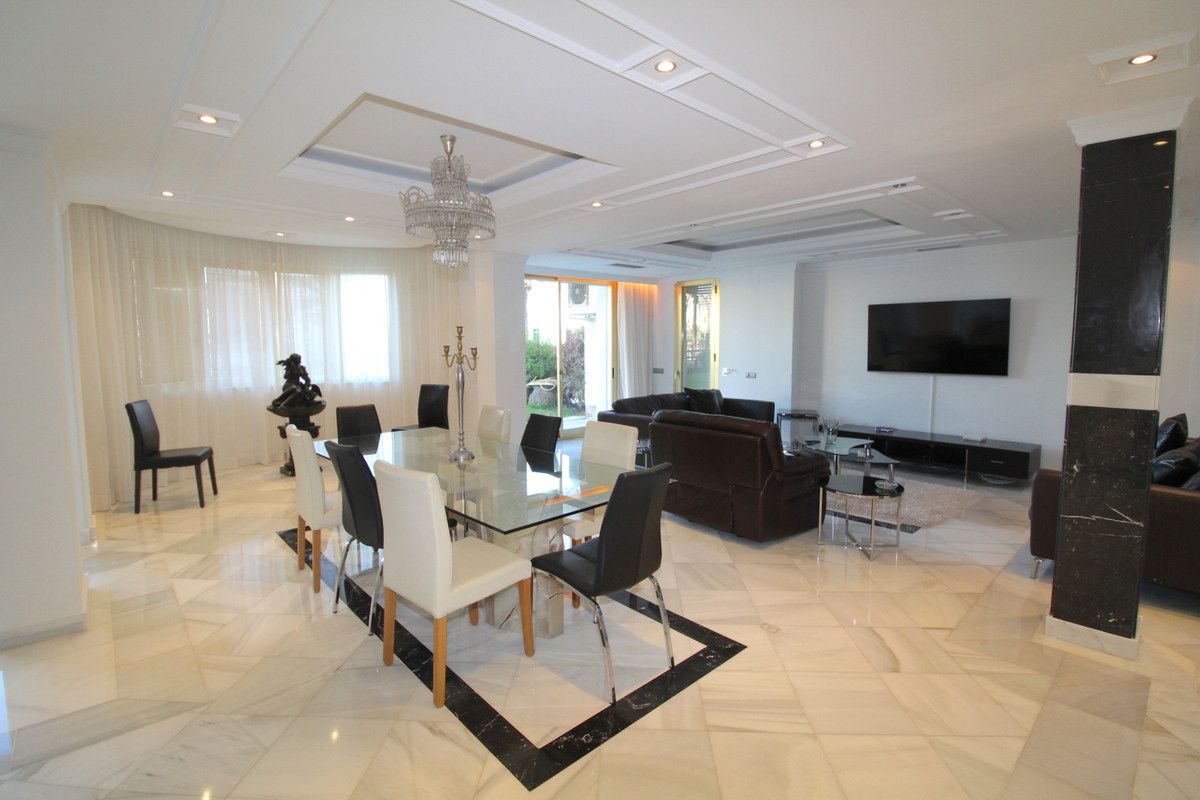 Apartament na parterze w Puerto Banús, Puerto Banús, 12/12