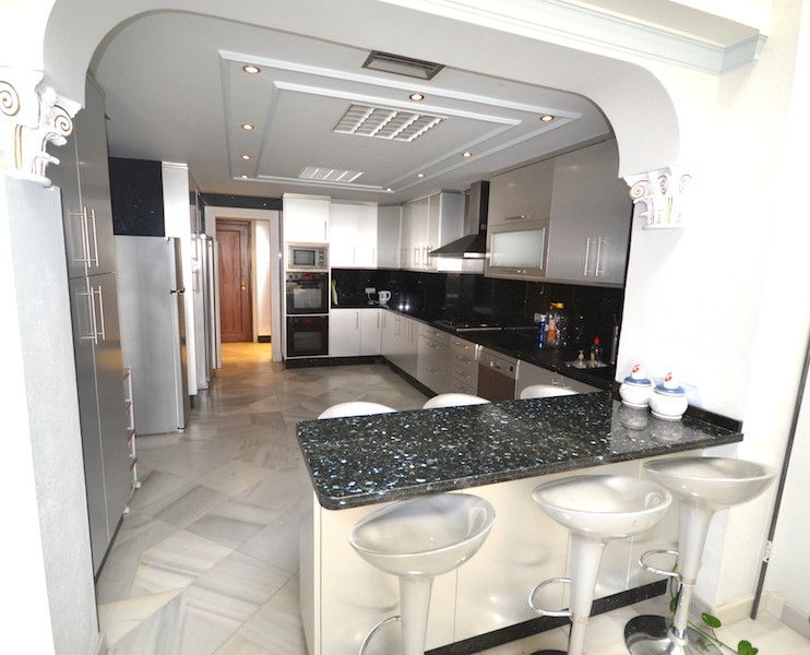 Apartament na parterze w Puerto Banús, Puerto Banús, 4/12