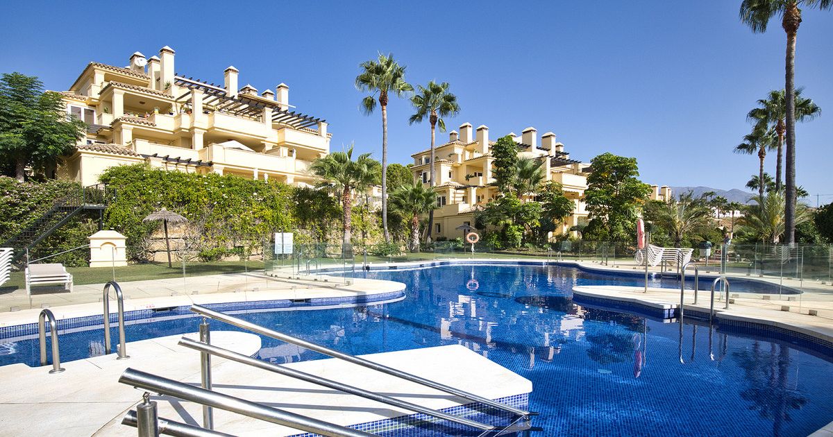 Appartement op de middelste verdieping in Casares, Casares, 1/12