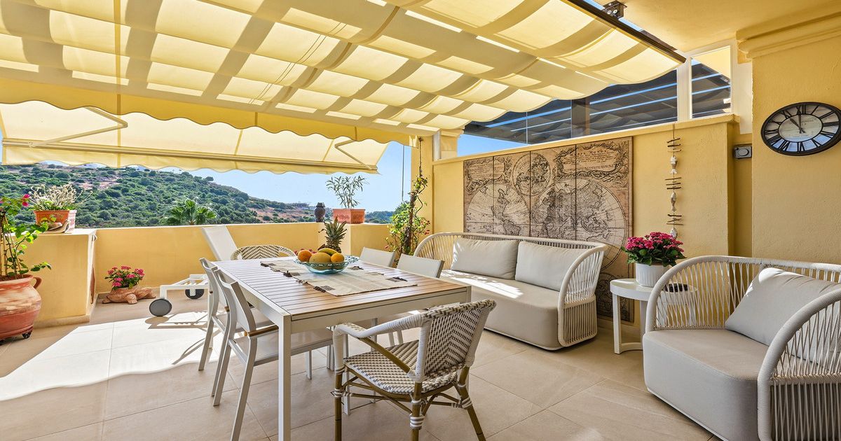 Appartement op de middelste verdieping in Casares, Casares, 2/12
