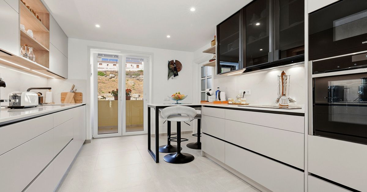 Appartement op de middelste verdieping in Casares, Casares, 3/12