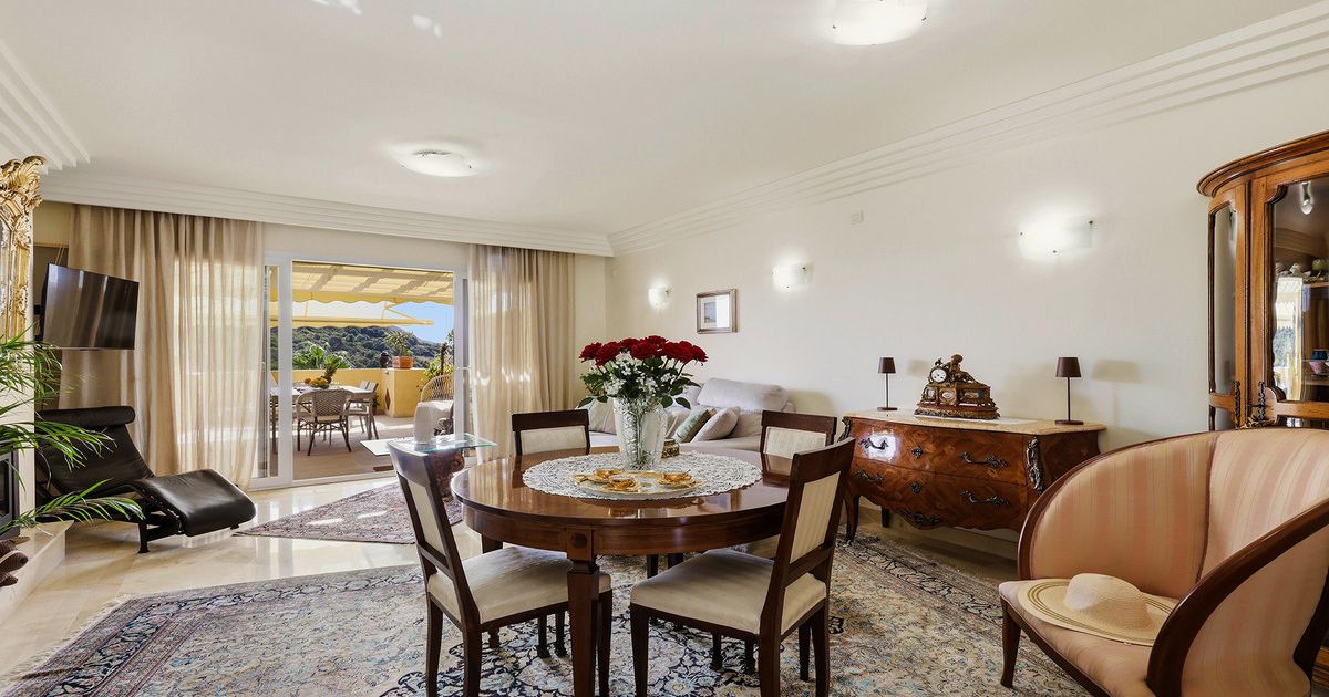 Appartement op de middelste verdieping in Casares, Casares, 6/12