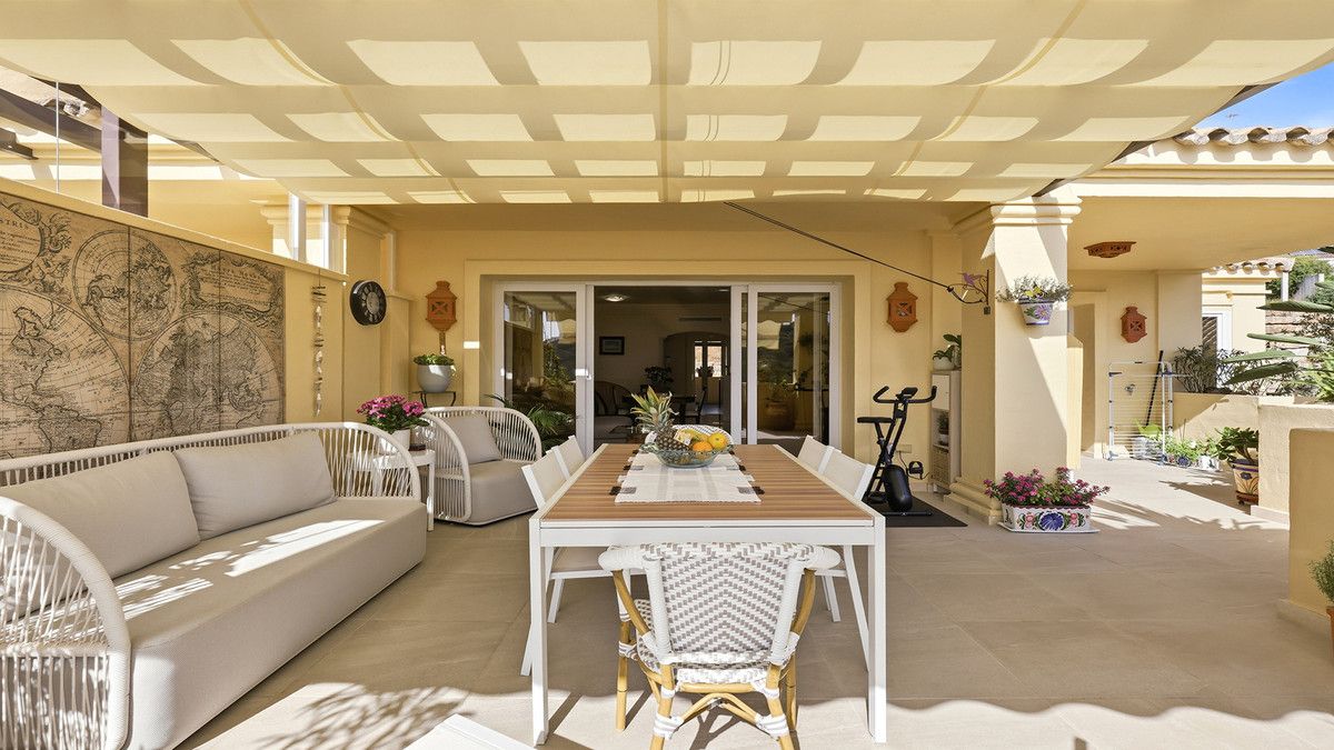 Appartement op de middelste verdieping in Casares, Casares, 7/12
