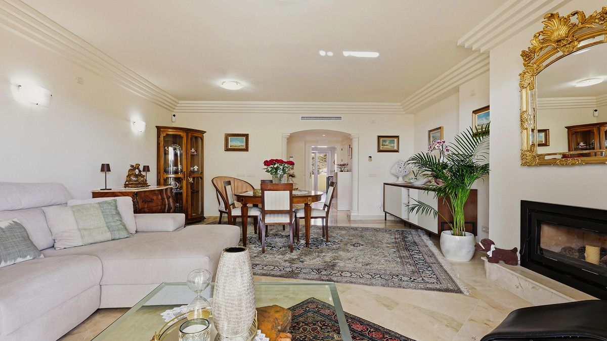 Appartement op de middelste verdieping in Casares, Casares, 9/12