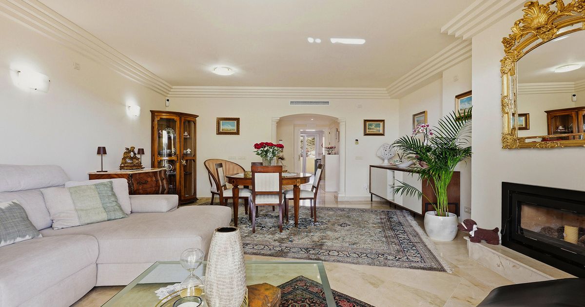 Appartement op de middelste verdieping in Casares, Casares, 9/12