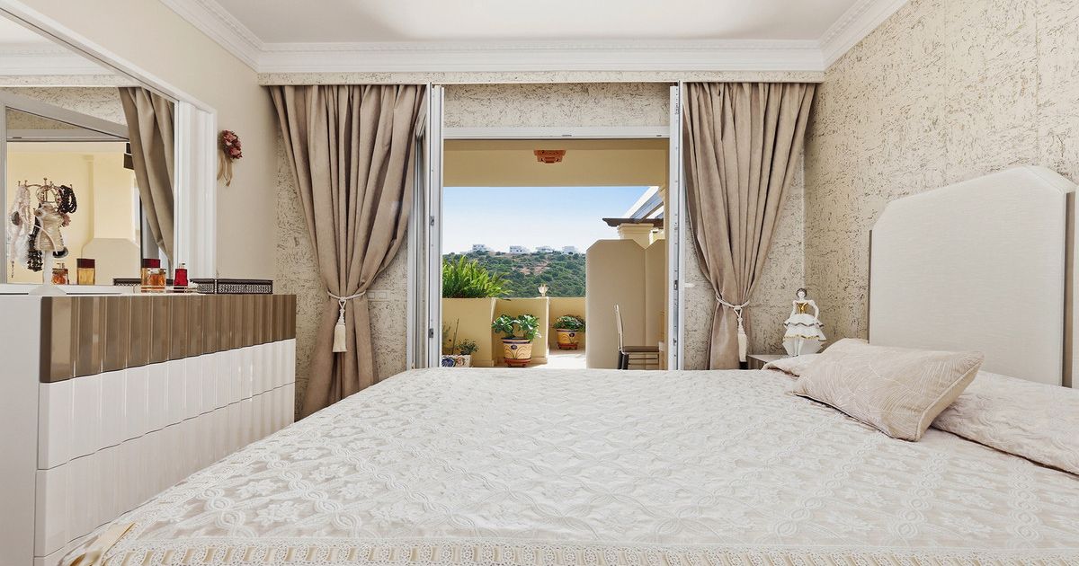 Appartement op de middelste verdieping in Casares, Casares, 10/12