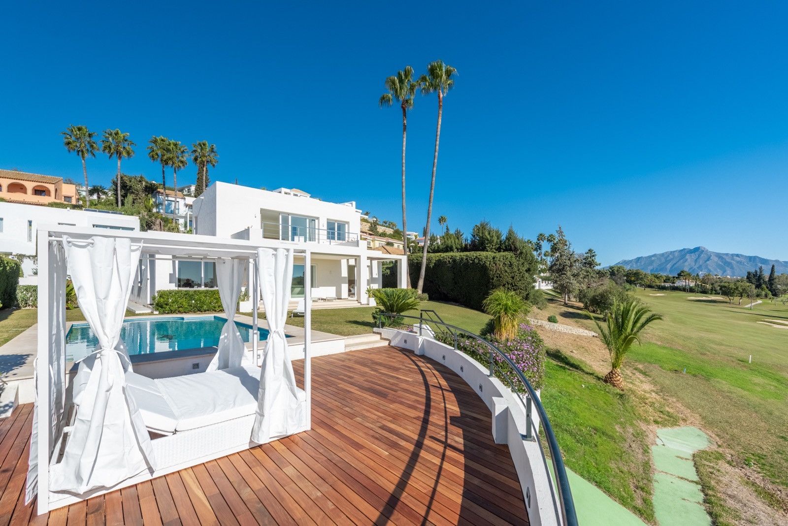 House in Estepona, El Paraiso, Estepona, 10/12