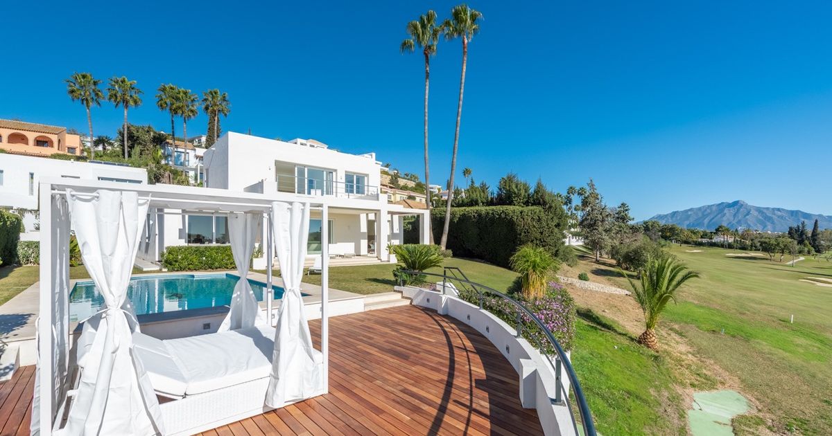 House in Estepona, El Paraiso, Estepona, 10/12