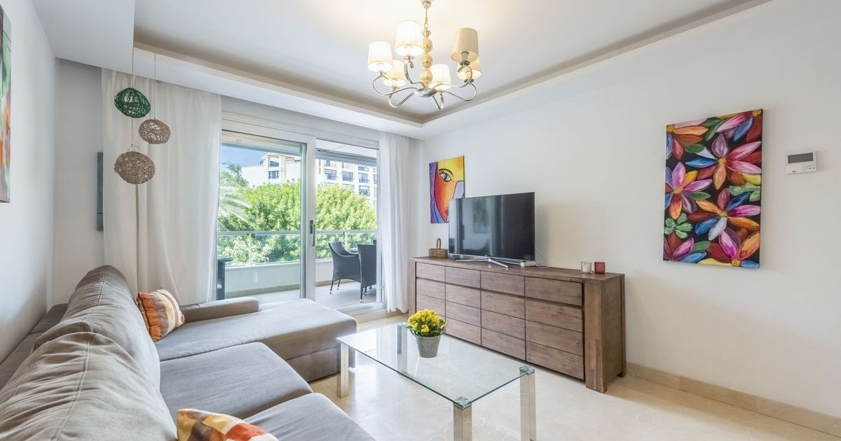 Middenverdieping Appartement in San Pedro de Alcántara, San Pedro de Alcántara, 4/12