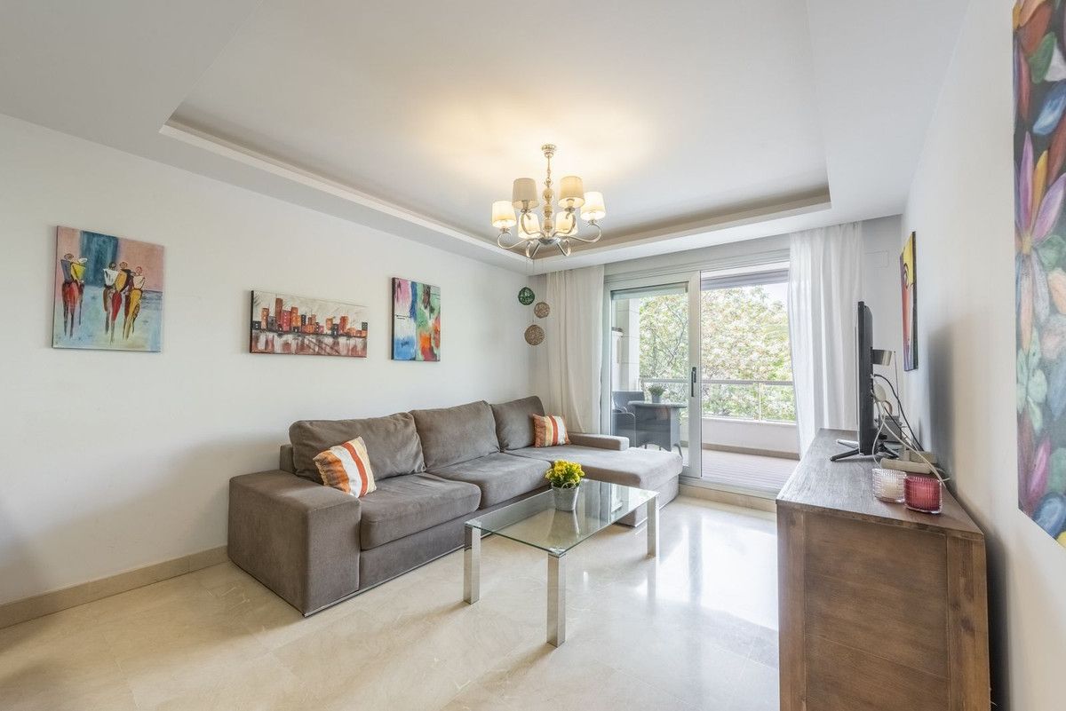 Middenverdieping Appartement in San Pedro de Alcántara, San Pedro de Alcántara, 5/12