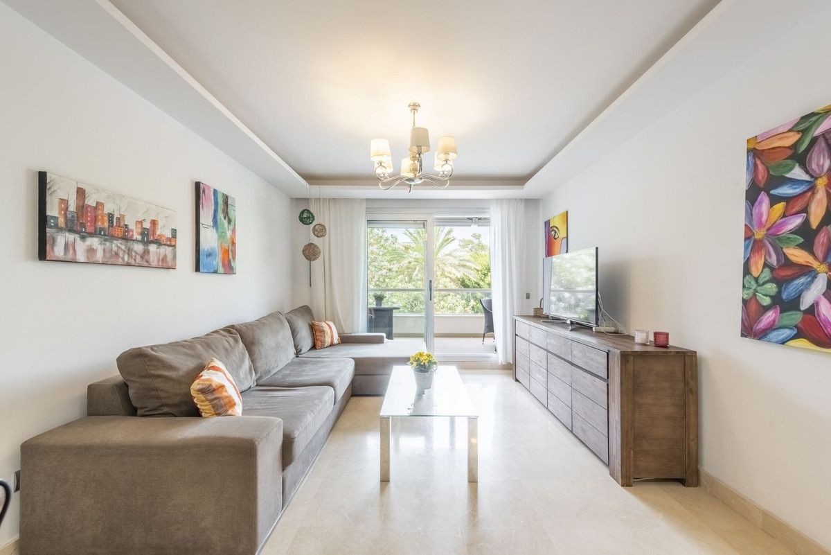 Middenverdieping Appartement in San Pedro de Alcántara, San Pedro de Alcántara, 6/12