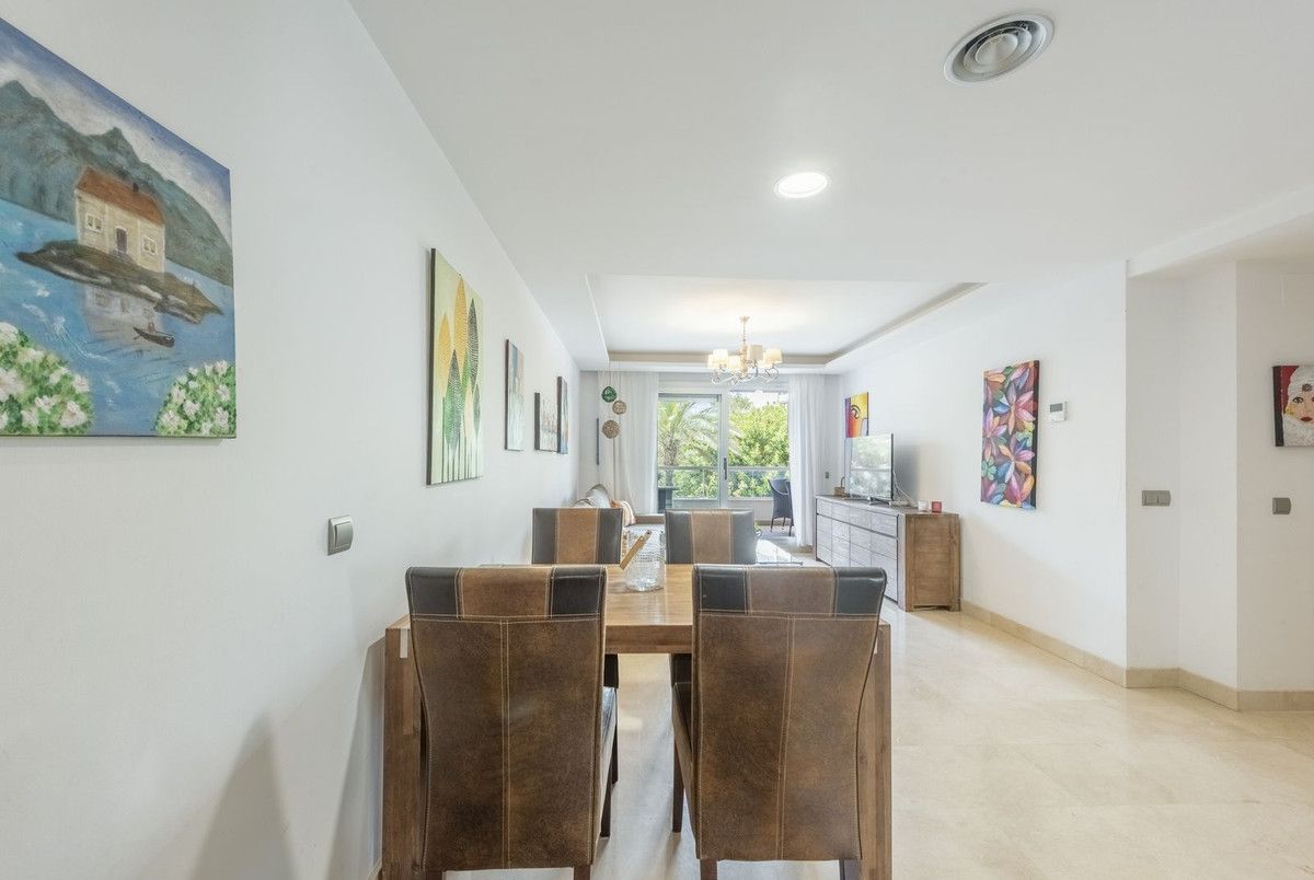Middenverdieping Appartement in San Pedro de Alcántara, San Pedro de Alcántara, 10/12
