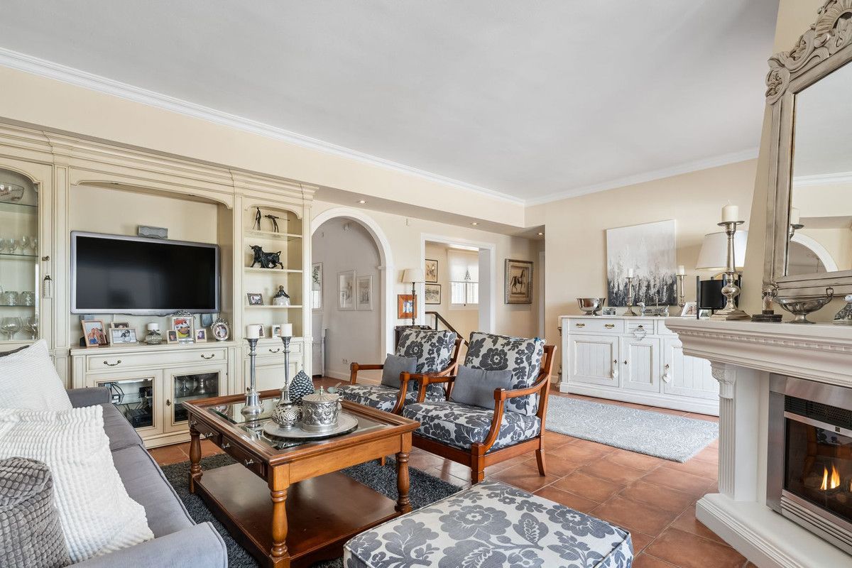 Townhouse in Nueva Andalucía, Nueva Andalucía, 8/12