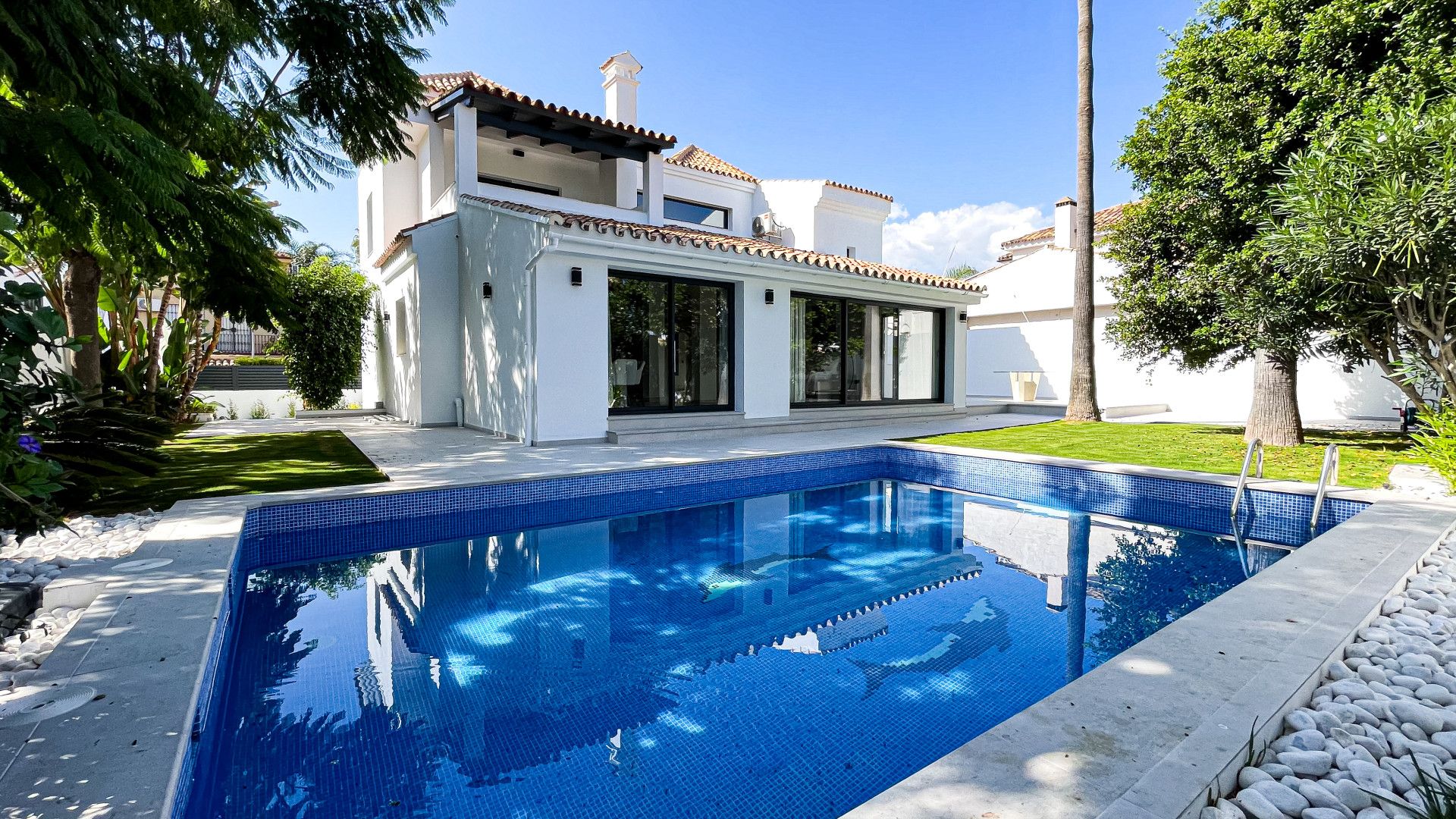 Villa in Nueva Andalucia, Rodeo Alto, Nueva Andalucia, 2/12