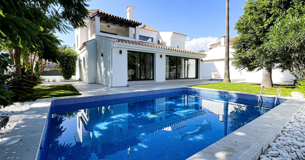 Villa in Nueva Andalucia, Rodeo Alto, Nueva Andalucia, 2/12