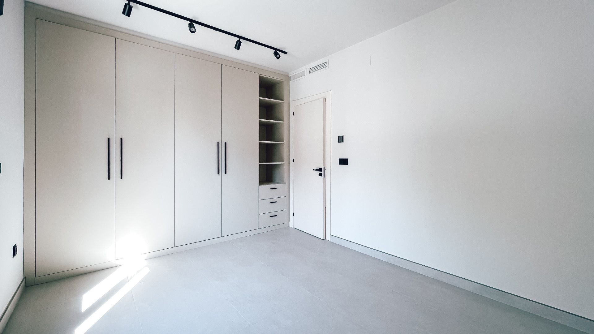 Villa in Nueva Andalucia, Rodeo Alto, Nueva Andalucia, 11/12