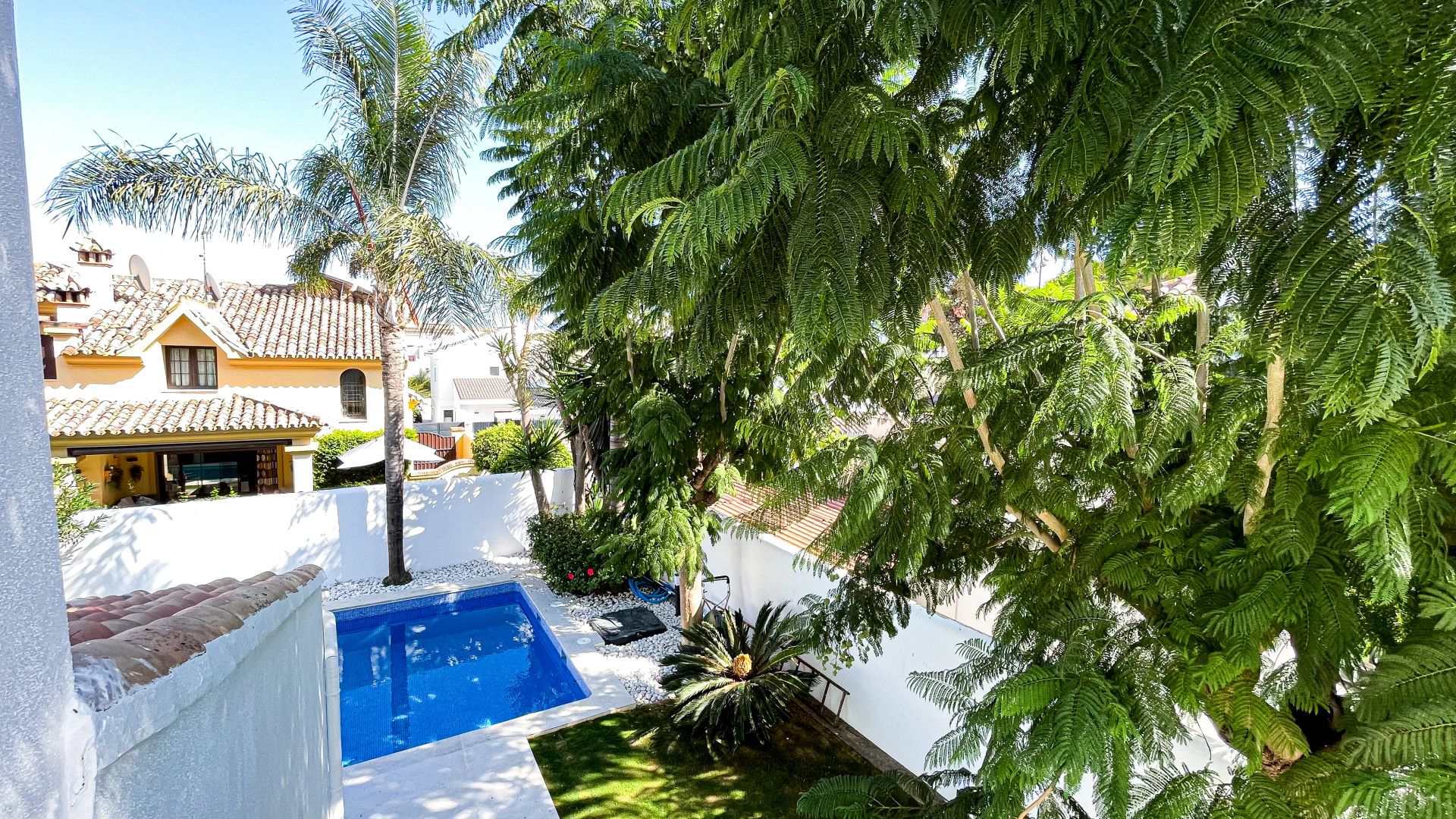 Villa in Nueva Andalucia, Rodeo Alto, Nueva Andalucia, 3/12