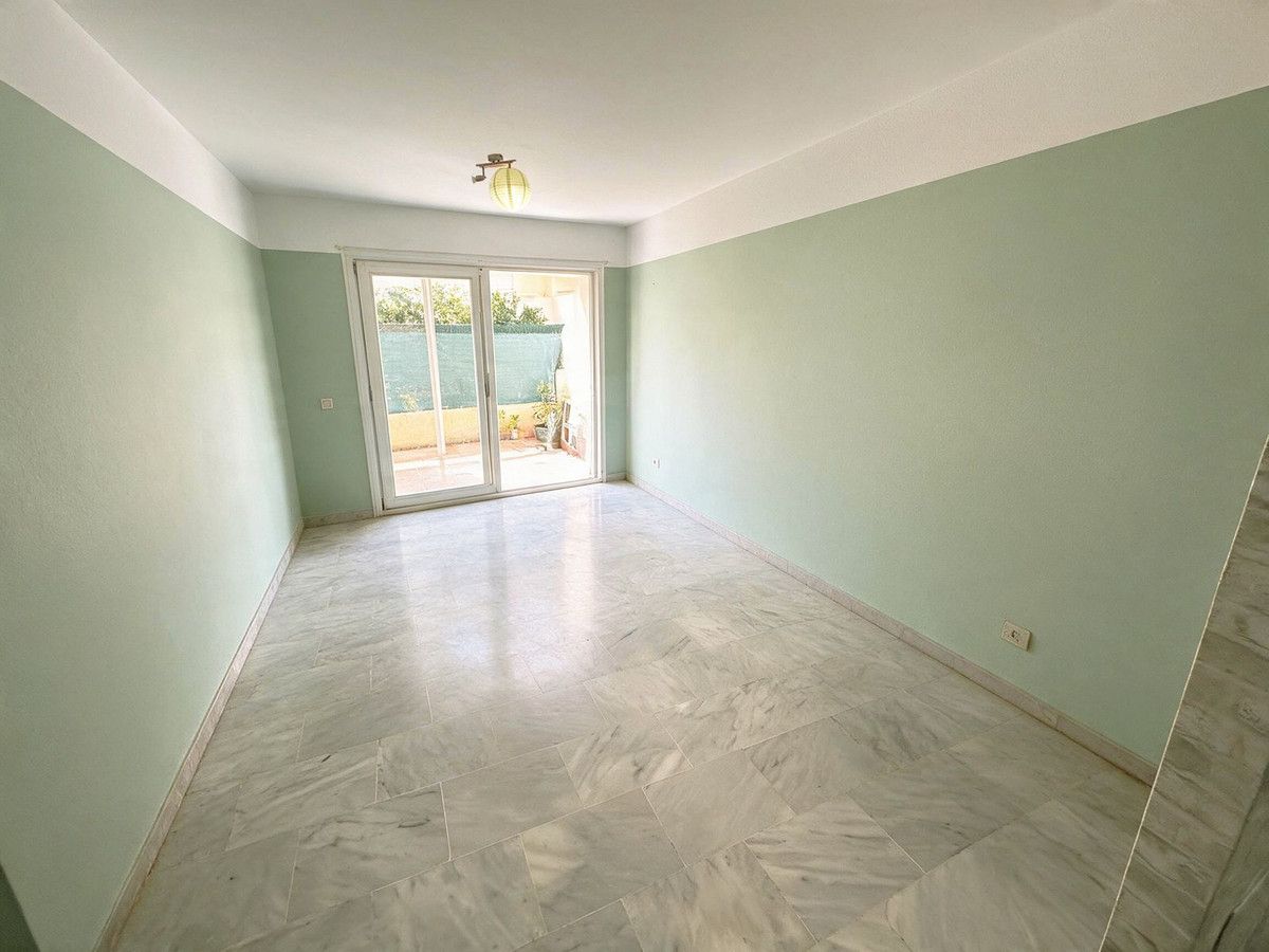 Ground Floor Apartment in Las Lagunas, Las Lagunas, 4/12