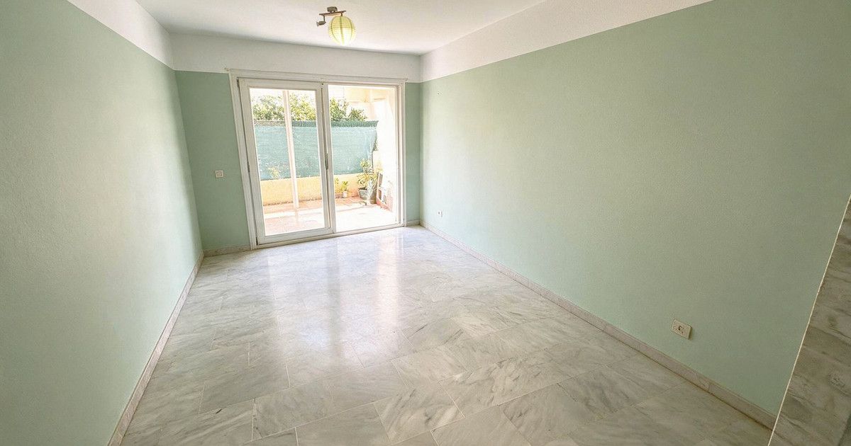 Ground Floor Apartment in Las Lagunas, Las Lagunas, 4/12