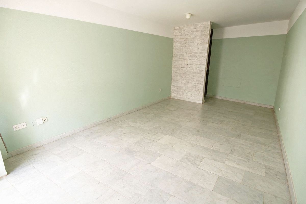 Ground Floor Apartment in Las Lagunas, Las Lagunas, 5/12