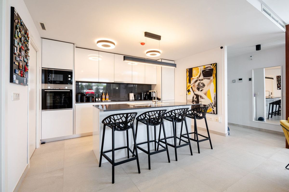 Ground Floor Apartment in Benahavís, Benahavís, 8/12