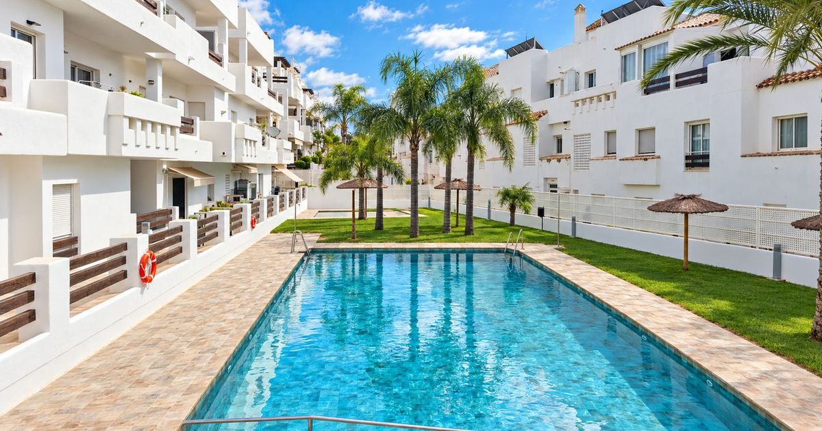 Lägenhet på mellanplan i Estepona, Estepona, 1/12