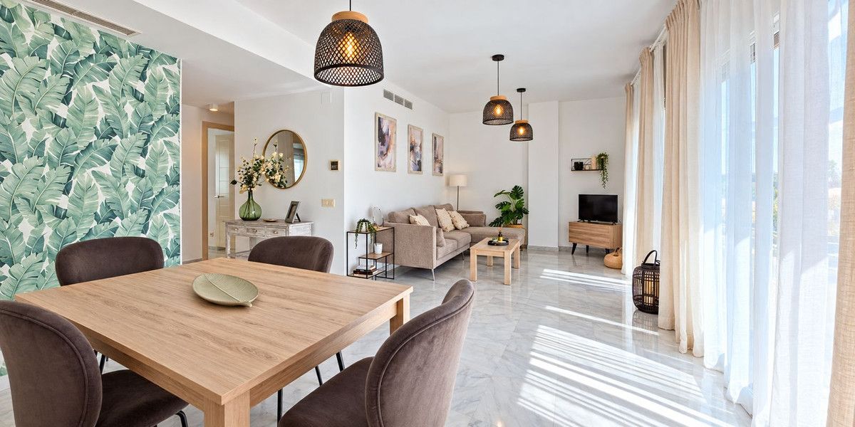 Lägenhet på mellanplan i Estepona, Estepona, 12/12