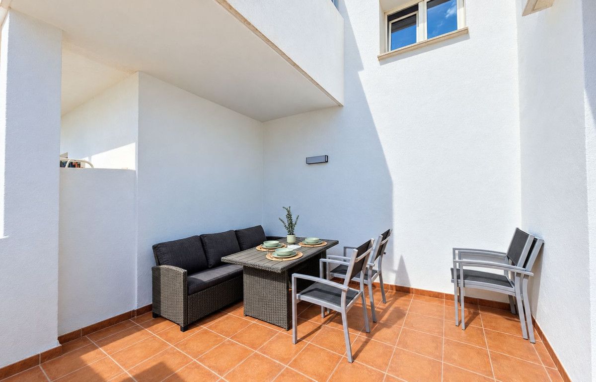 Lägenhet på mellanplan i Estepona, Estepona, 6/12